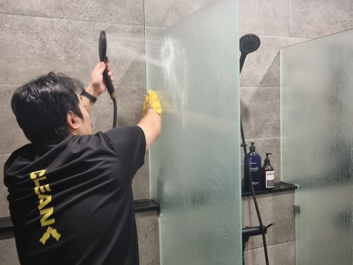 동래구 사직동 건물 세면대·파우더룸 바닥 위생청소 사례 - 행진크린