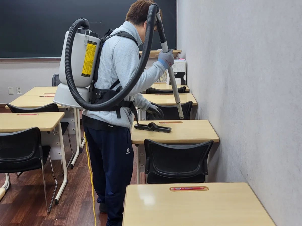 해운대구 우동 학원 좌석·책상 진공 바닥 위생청소 사례 - 행진크린